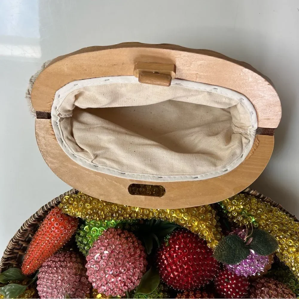 Dreamy Mod Boho 1960s Cream Fabric Knit Wooden Top Clutch Handbag